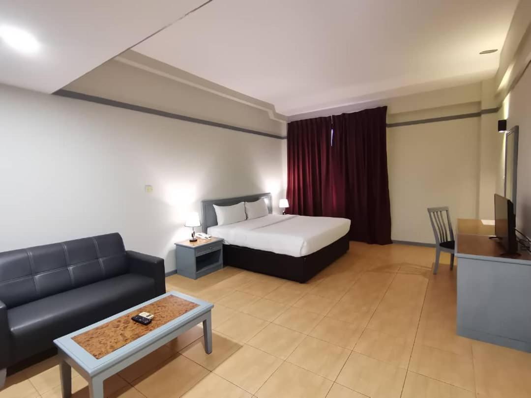 Grace Hotel Lahad Datu Extérieur photo