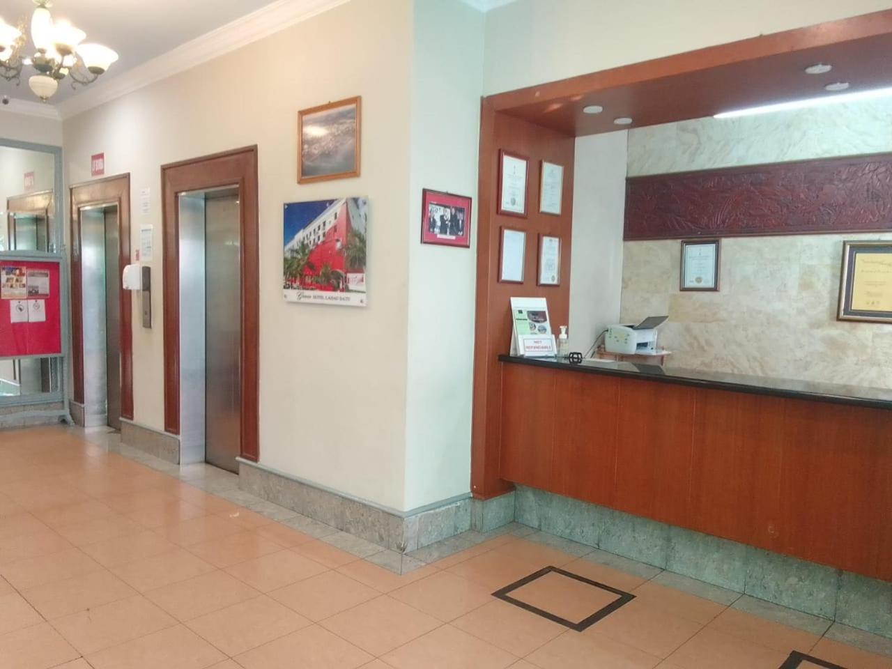 Grace Hotel Lahad Datu Extérieur photo